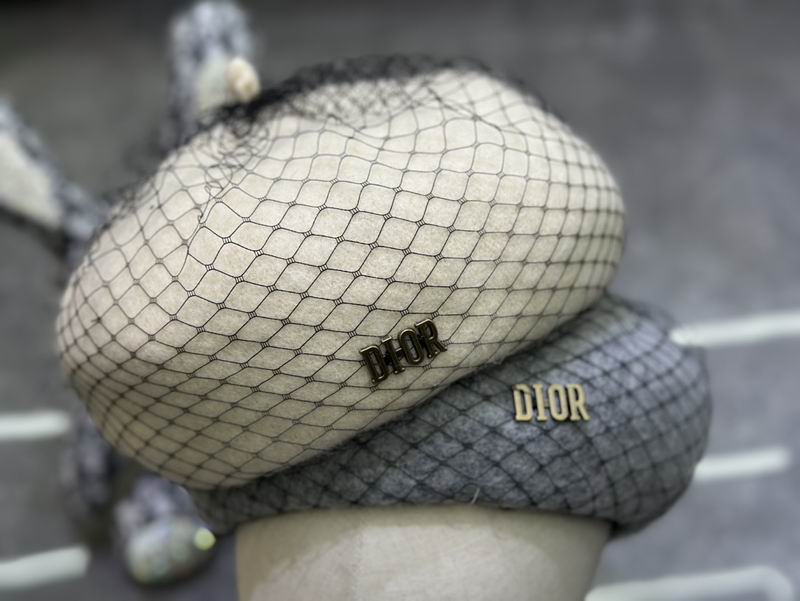 Dior beret dx (70)