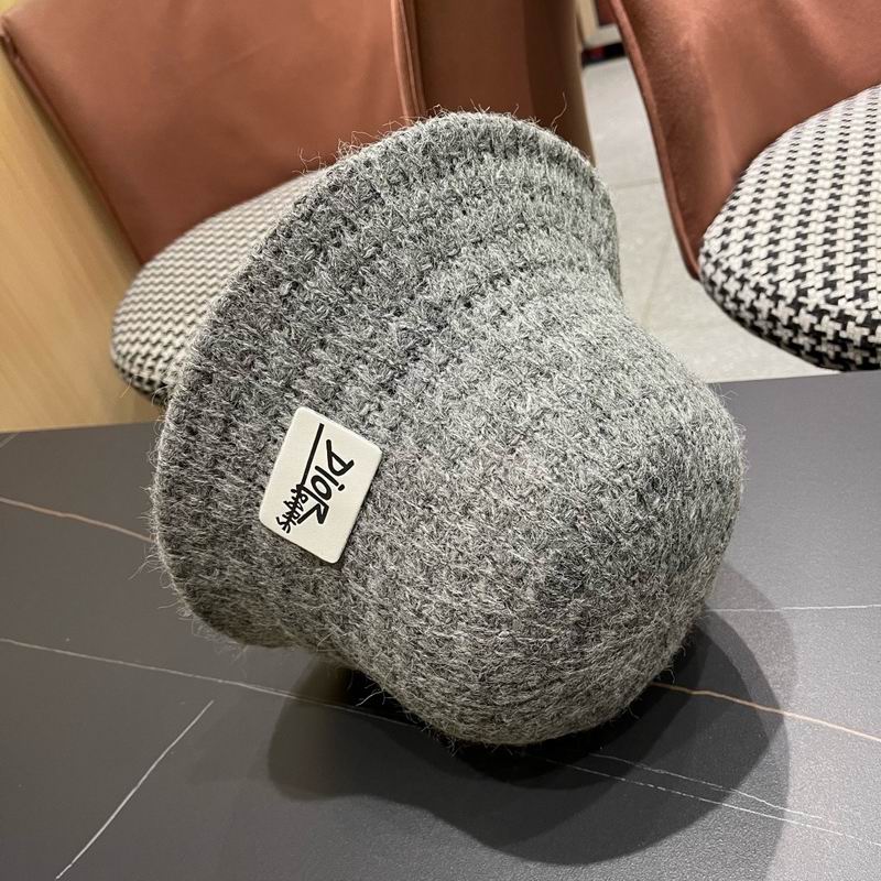 Dior hat (833)