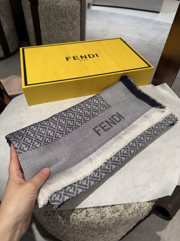 Fendi Scarf 140X140cm E41 (14)