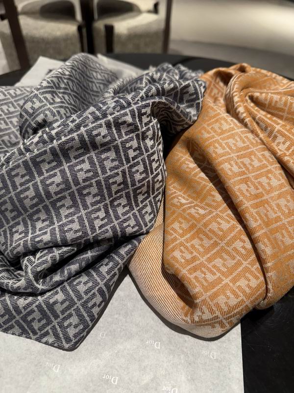 Fendi Scarf 140X140cm E41 (15)