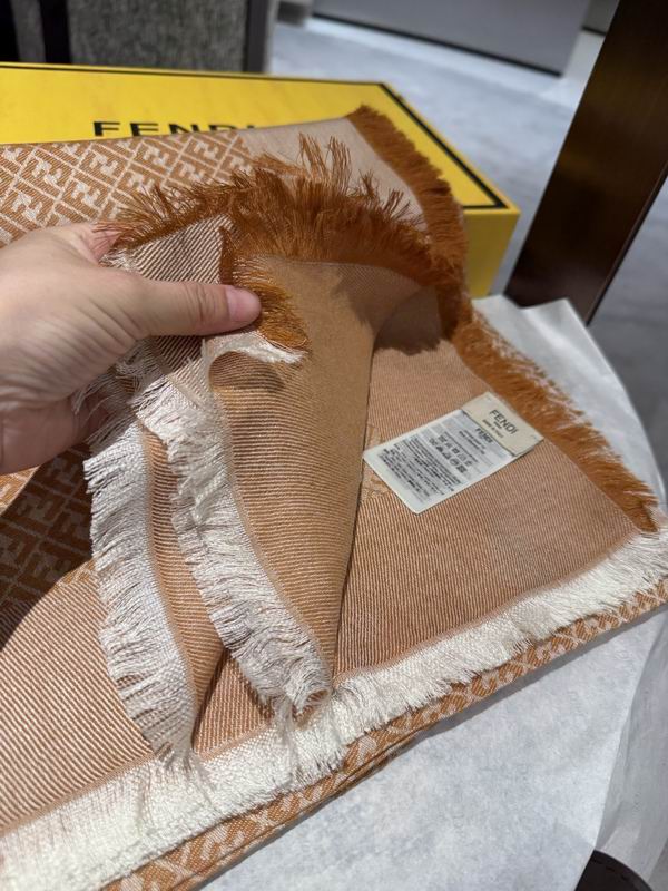 Fendi Scarf 140X140cm E41 (4)