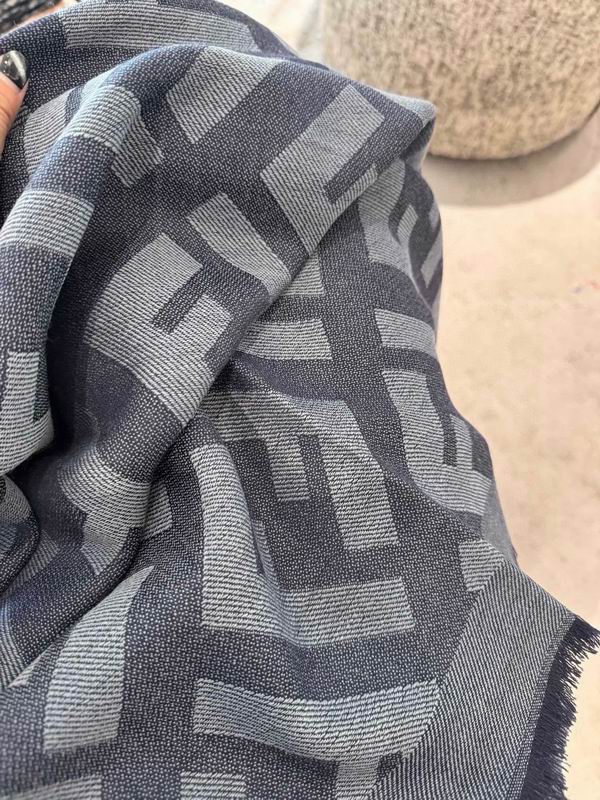 Fendi Scarf 140X140cm E55 (11)