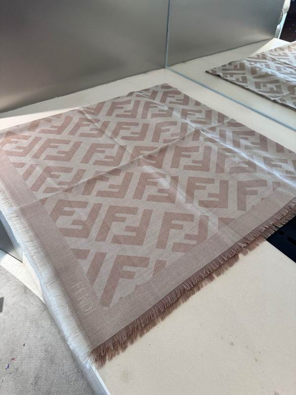 Fendi Scarf 140X140cm E55 (4)