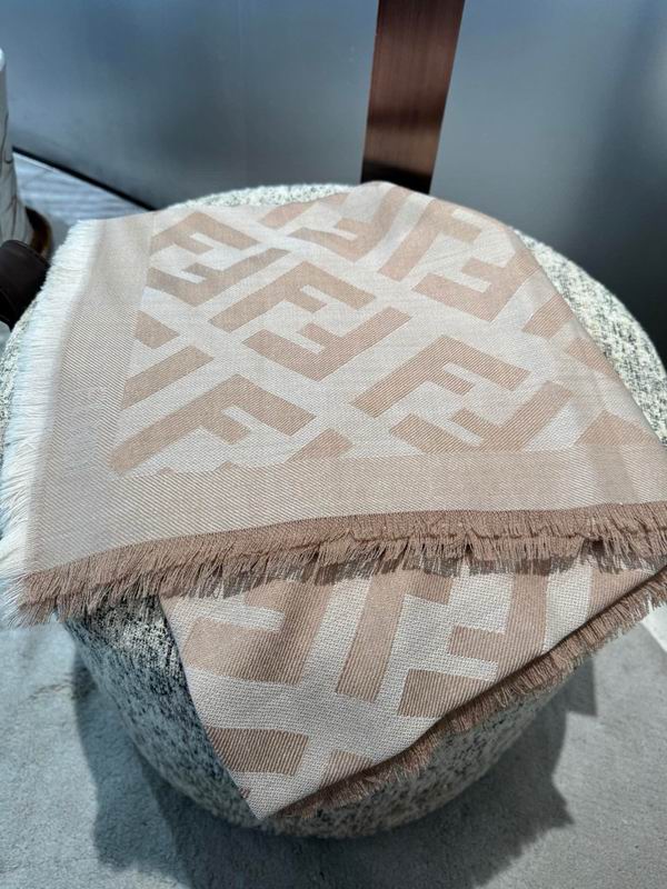 Fendi Scarf 140X140cm E55 (5)