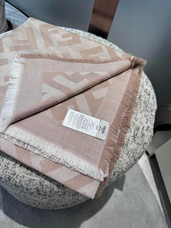 Fendi Scarf 140X140cm E55 (6)