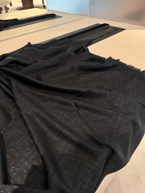 Fendi Scarf E102 (2)