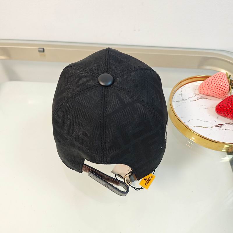 Fendi cap dx (543)