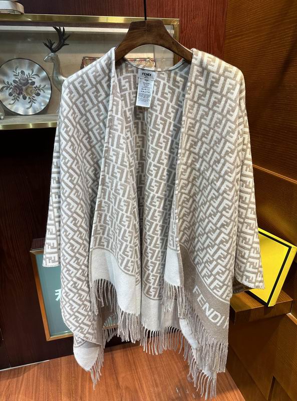 Fendi cloak 160X140cm E11 (13)