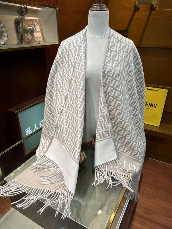Fendi cloak 160X140cm E11 (16)
