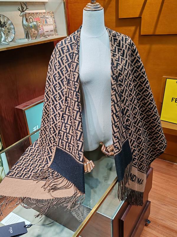 Fendi cloak 160X140cm E11 (8)