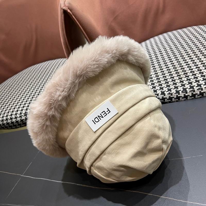 Fendi hat (1302)