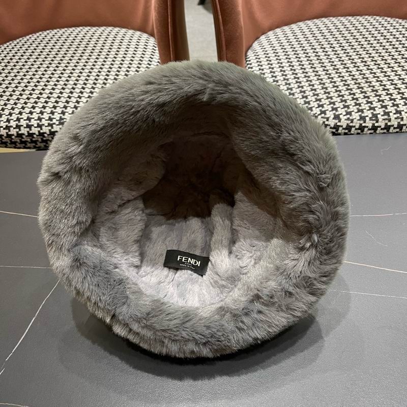 Fendi hat (1311)