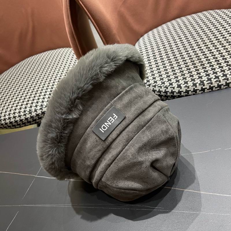Fendi hat (1312)