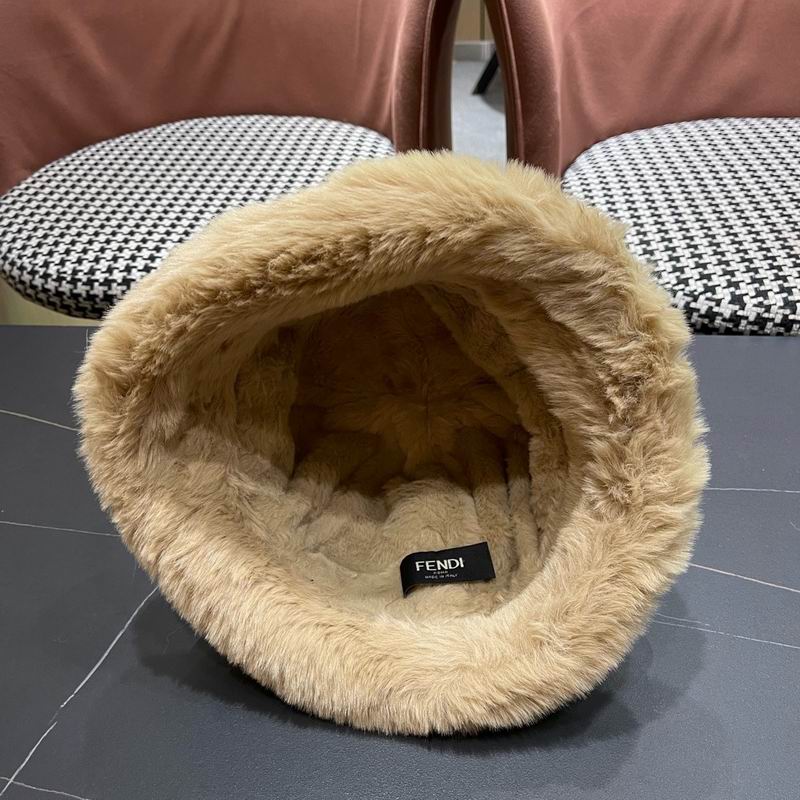 Fendi hat (1322)