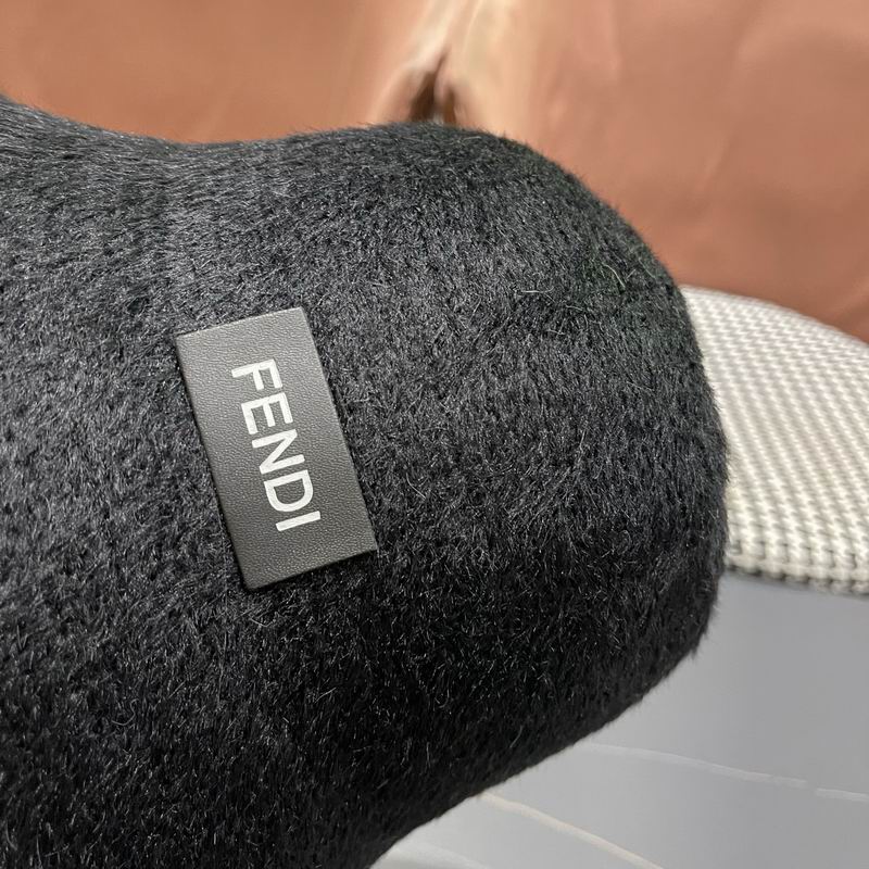 Fendi hat (292)