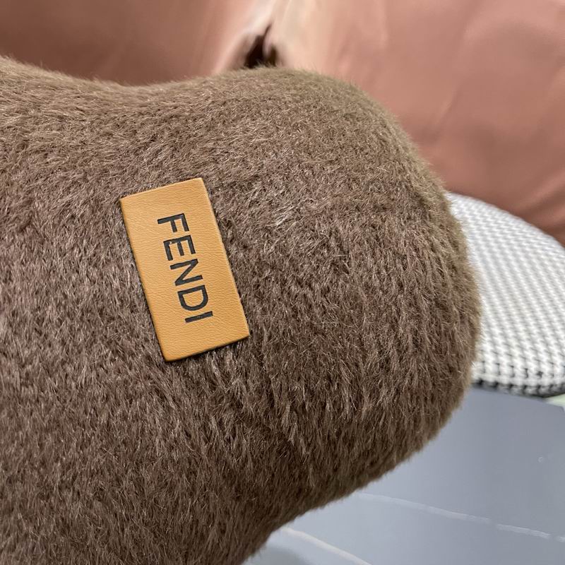 Fendi hat (303)