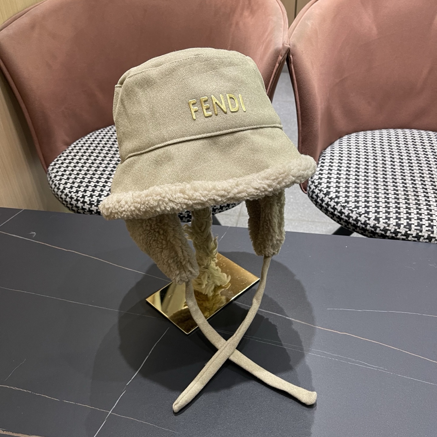 Fendi hat (478)