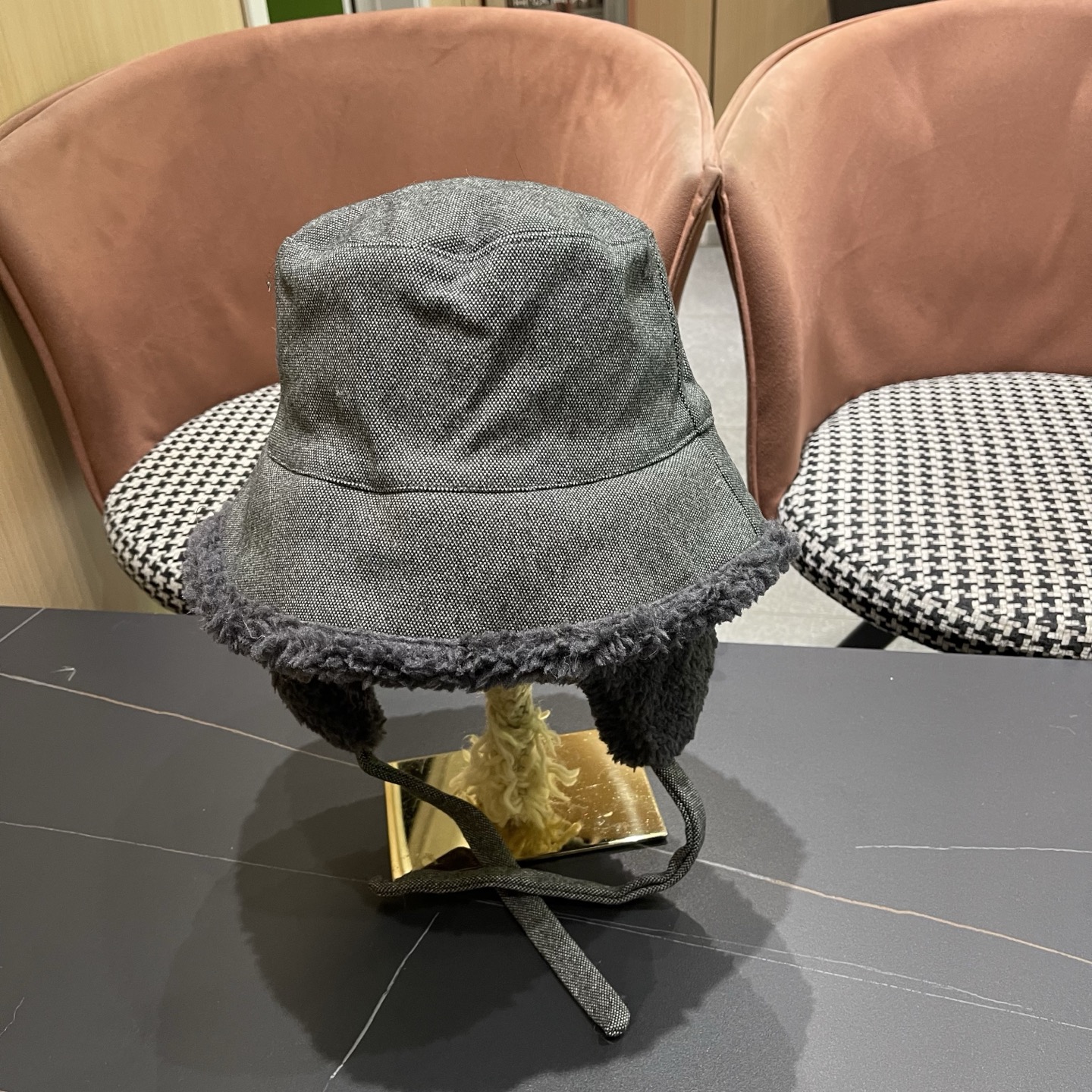 Fendi hat (485)