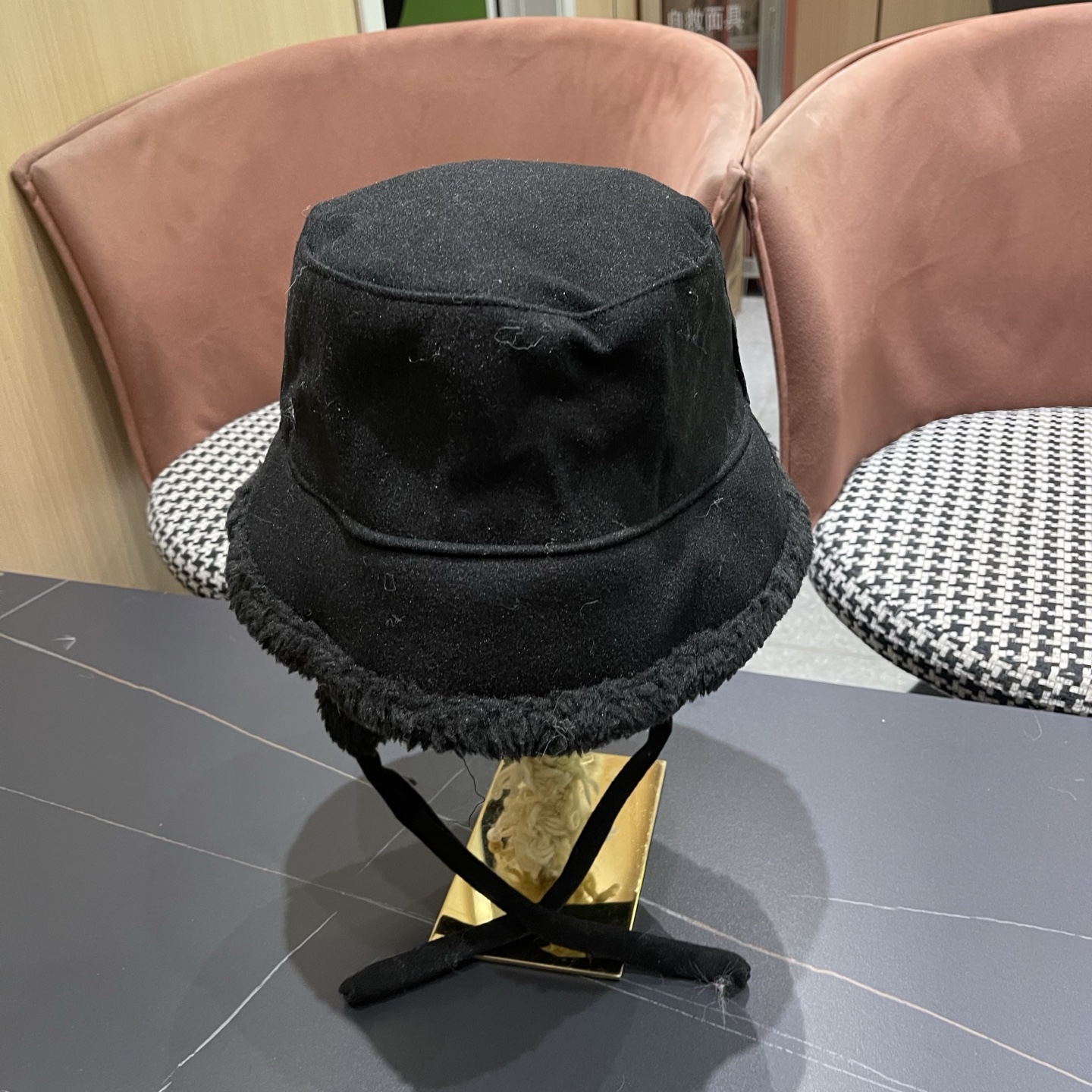 Fendi hat (506)