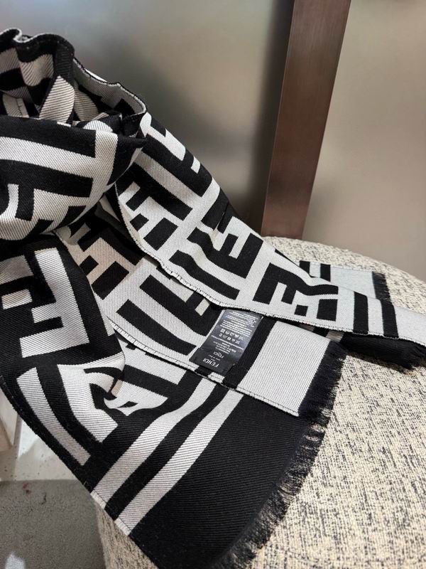 Fendi scarf 180X35cm E52 (1)