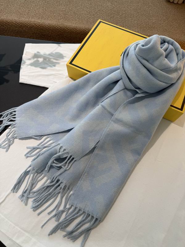 Fendi scarf E29 (3)