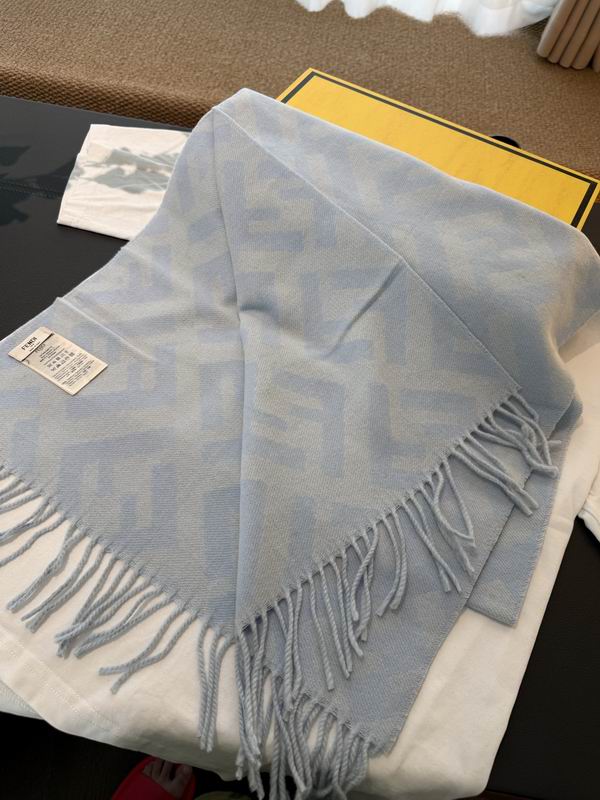 Fendi scarf E29 (4)