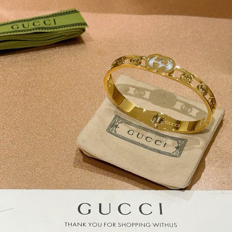 Gucci Bracelet 09yxx69 (11)