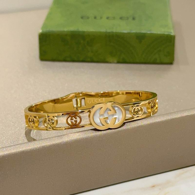 Gucci Bracelet 09yxx69 (9)