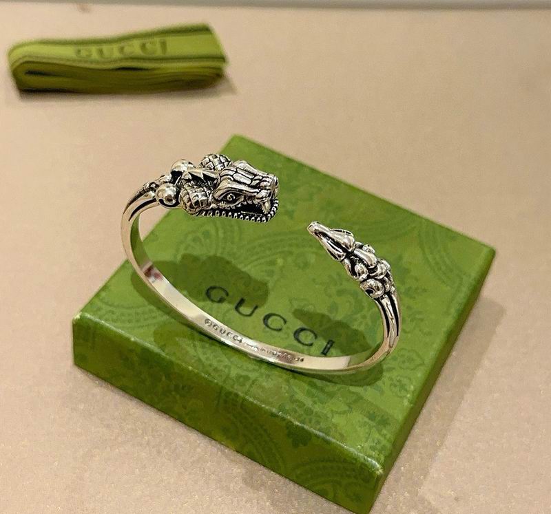 Gucci Bracelet 10yxx45 (1)
