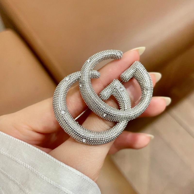 Gucci Brooch 10yxx13 (2)