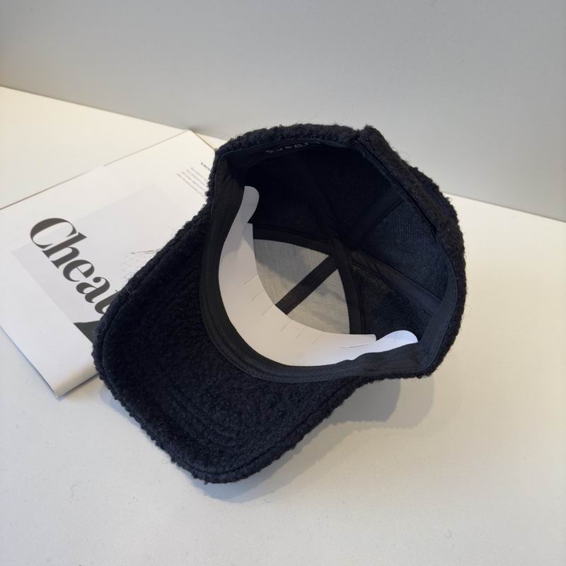 Gucci Cap (821)