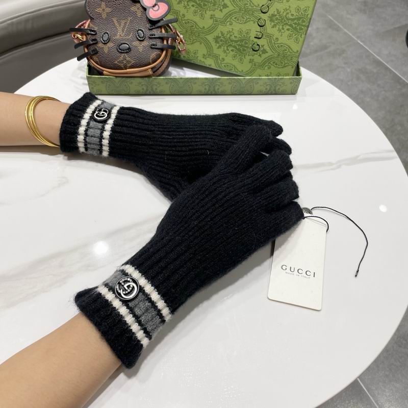 Gucci Gloves 65 (22)