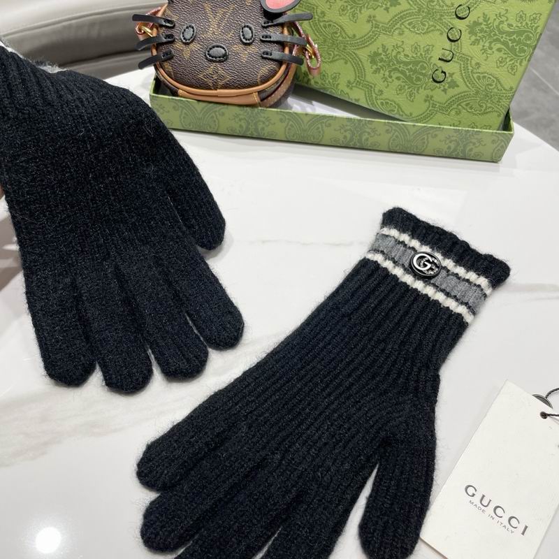Gucci Gloves 65 (24)