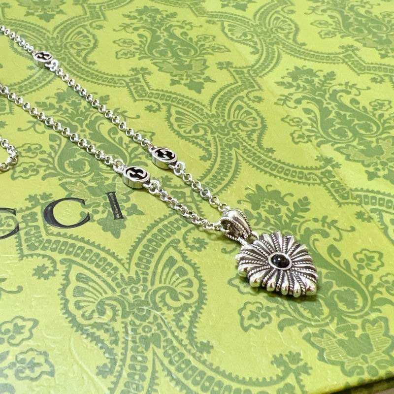 Gucci Necklace 09yxx78 (4)