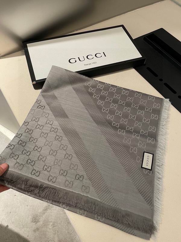 Gucci Scarf 140X140cm E01 (39)