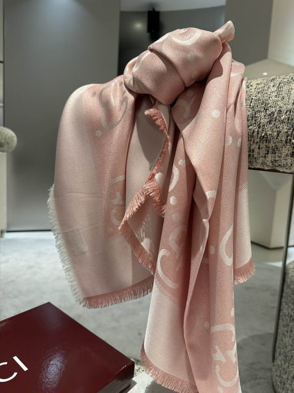 Gucci Scarf 140X140cm E52 (31)