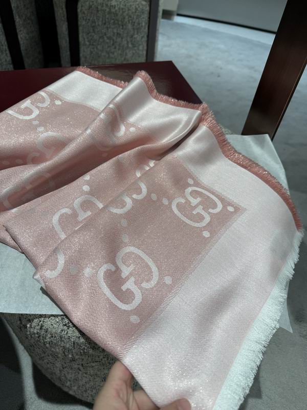 Gucci Scarf 140X140cm E52 (34)