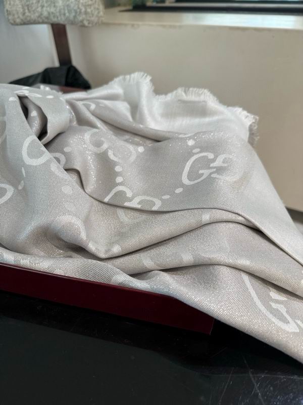 Gucci Scarf 140X140cm E52 (38)