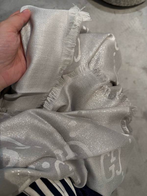 Gucci Scarf 140X140cm E52 (39)