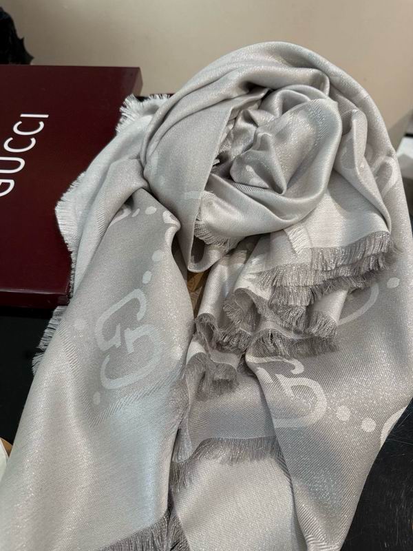 Gucci Scarf 140X140cm E52 (40)