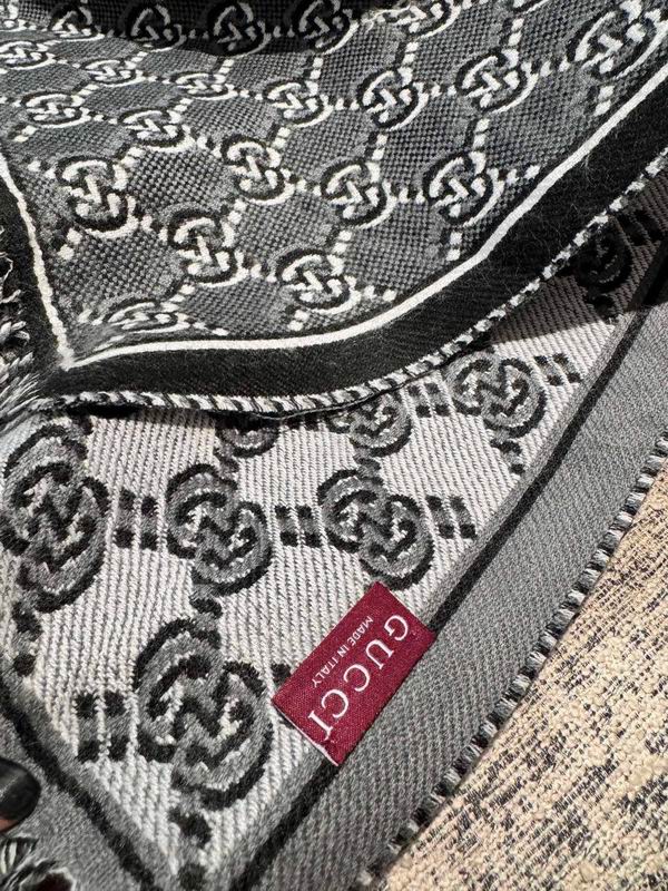 Gucci Scarf 35X190cm 100%羊羔毛 E103 (2)