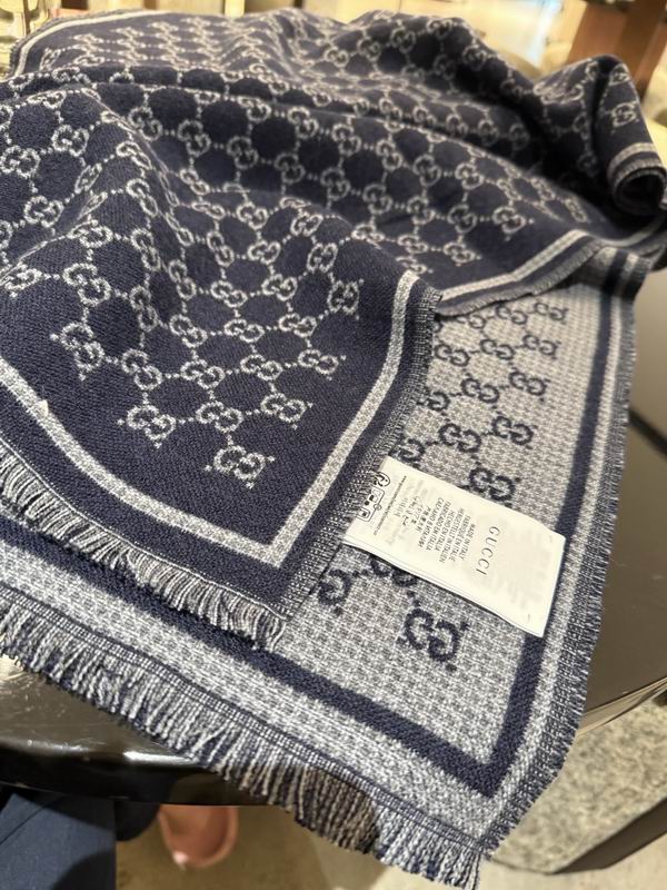 Gucci Scarf 47X180cm E39 (30)