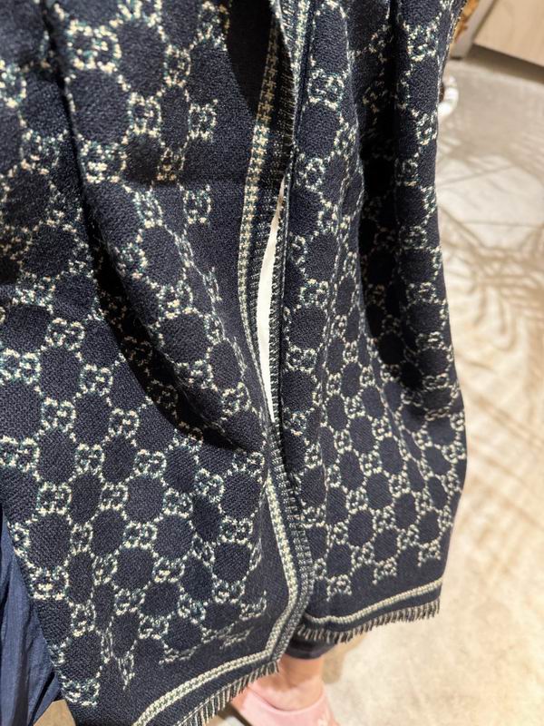 Gucci Scarf 47X180cm E39 (37)
