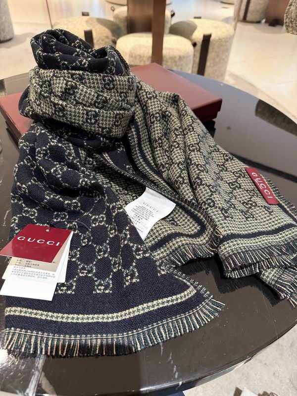 Gucci Scarf 47X180cm E39 (38)