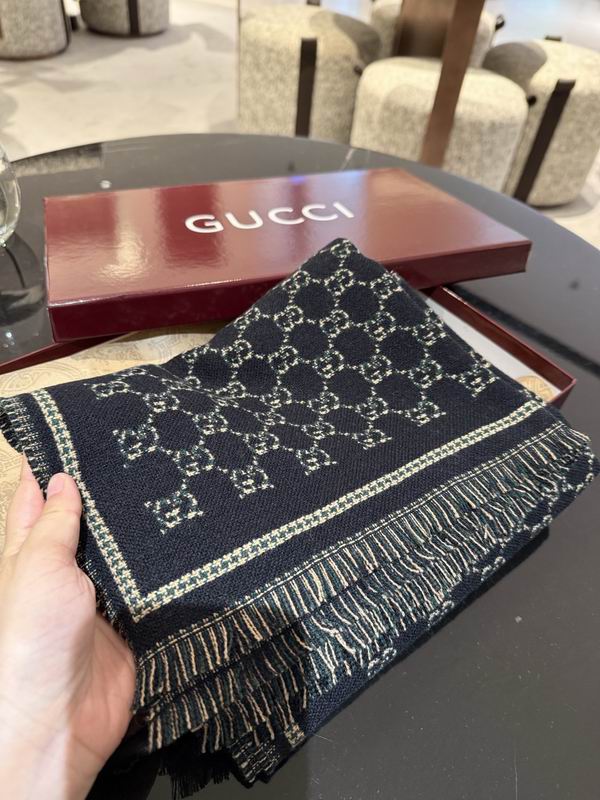 Gucci Scarf 47X180cm E39 (41)