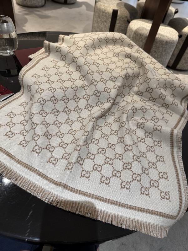 Gucci Scarf 47X180cm E39 (48)
