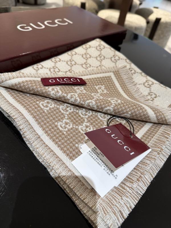 Gucci Scarf 47X180cm E39 (49)