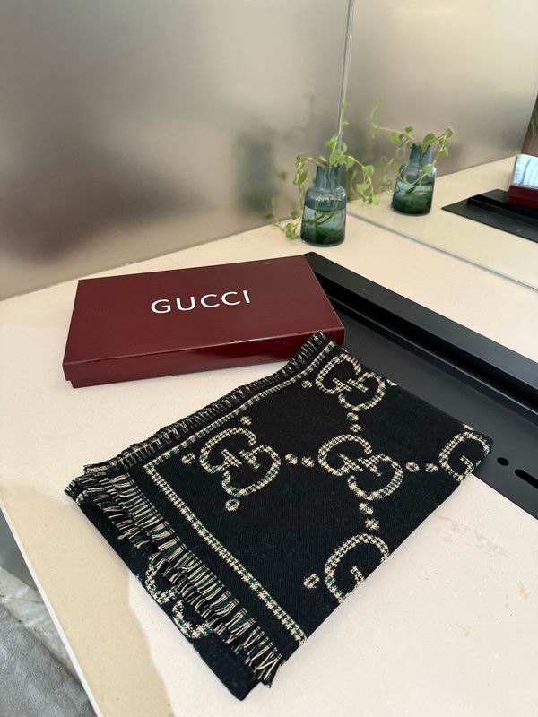 Gucci Scarf 47X180cm E65 (26)