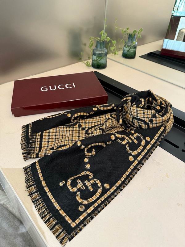 Gucci Scarf 47X180cm E65 (30)