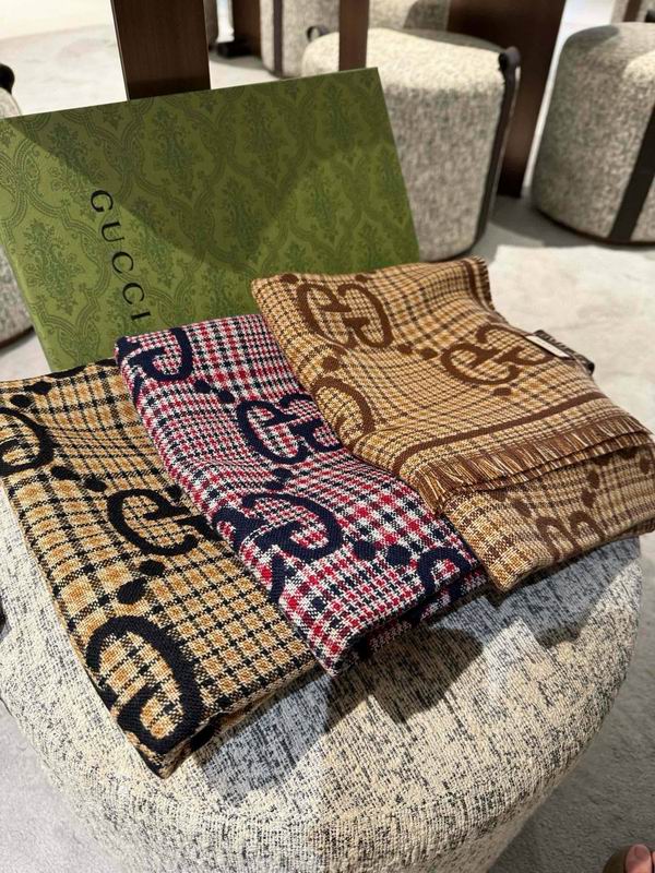 Gucci Scarf 47X180cm E74 (10)